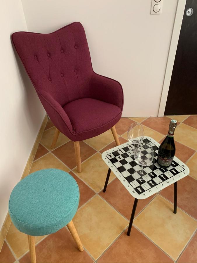 Pila & Bed Montpellier Centre Corum Comedie - Chambre Calme Climatisee - Quiet Air-Conditioned Room Exteriör bild